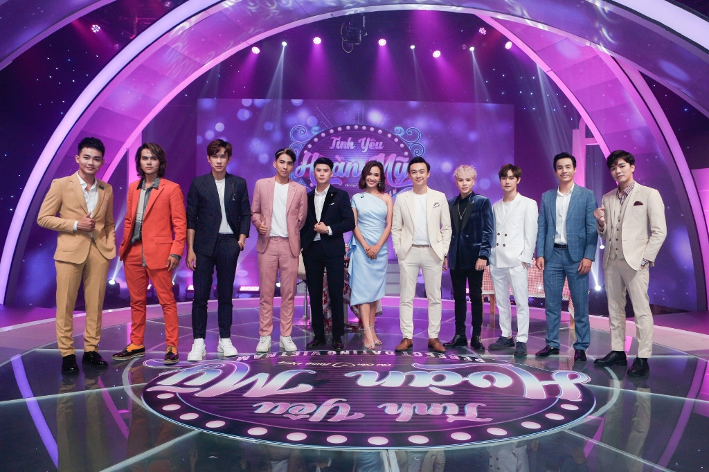 Mỗi tập sẽ có 10 “soái ca” và 1 khách mời nữ đến tham gia.