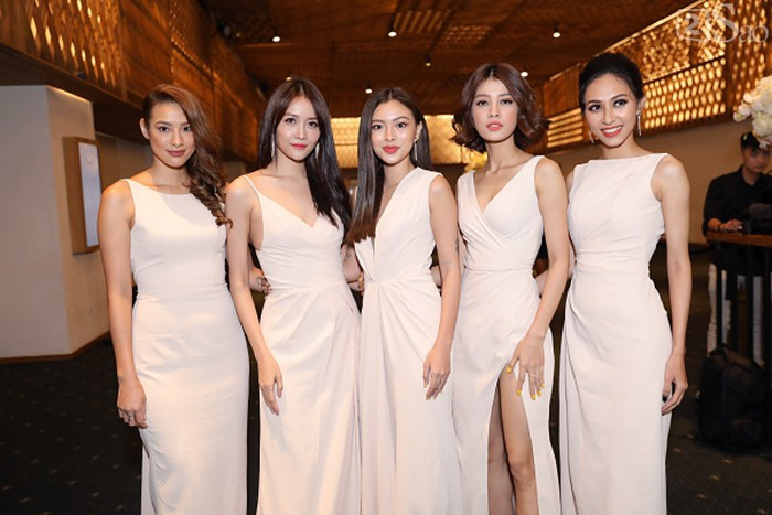 Dàn phù dâu xinh đẹp với sự góp mặt của dàn mĩ nhân The Face.