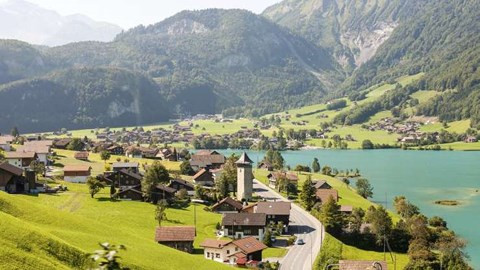 1. Thụy Sĩ. Tài sản bình quân với người trưởng thành là 530.240 USD