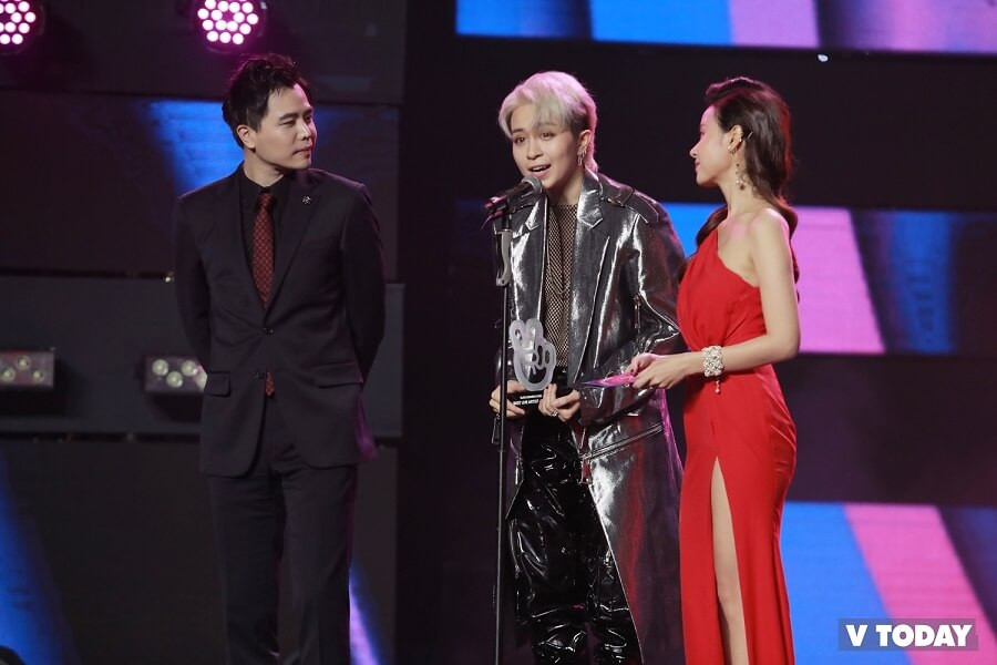 BTS bất ngờ giành giải thưởng "The Most Hearted Star Of Vietnam" ảnh 4 BTS bất ngờ giành giải thưởng "The Most Hearted Star Of Vietnam" ảnh 4