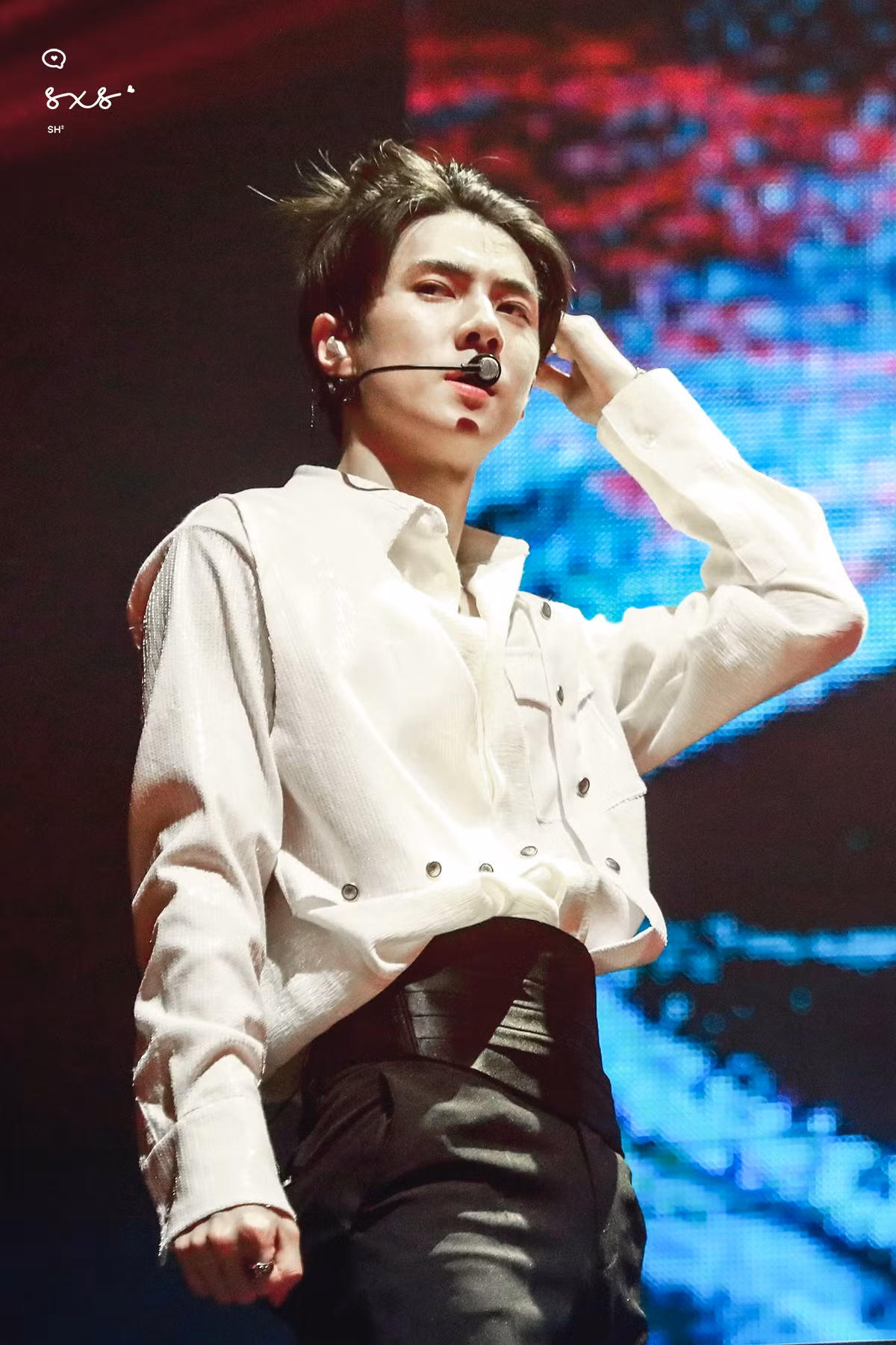 Se Hun (EXO) sở hữu khí chất 