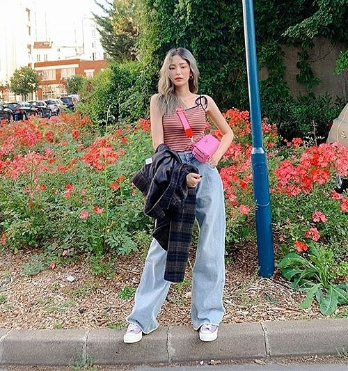 Thay thế cho các dáng quần skinny, mom jeans, boyfriend jeans... gây sốt các năm trước, năm nay mốt quần 