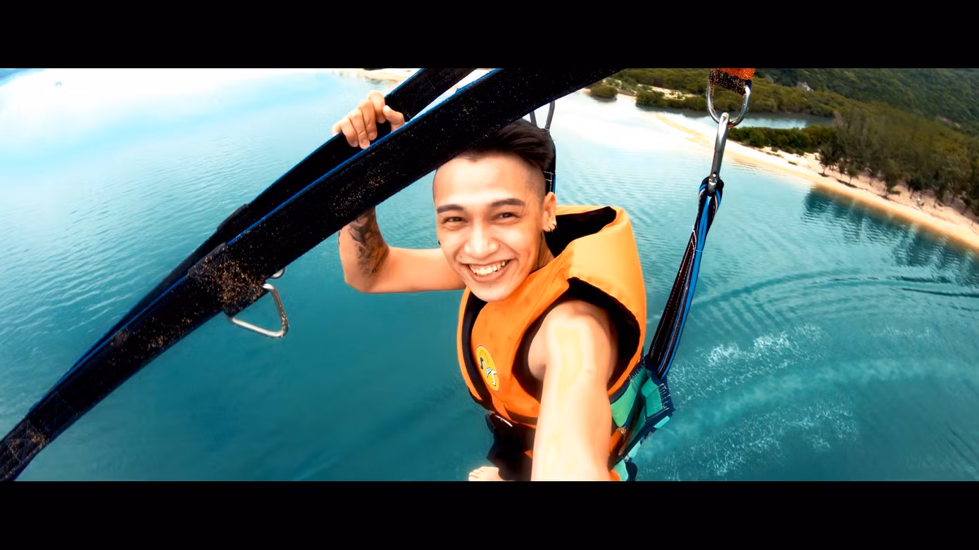 Sợ độ cao nhưng Tronie và Kay Trần vẫn mạo hiểm bay lượn trên không để quay MV mới ảnh 3