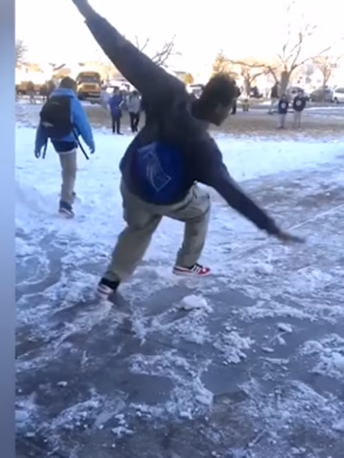 Tôi đang giữ thăng bằng trước khi "hạ cánh" mà.