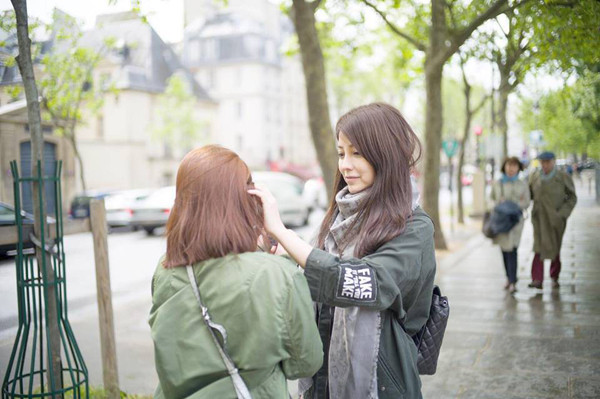 Chị Kim Thoa cùng các con thường xuyên đi du lịch nước ngoài.