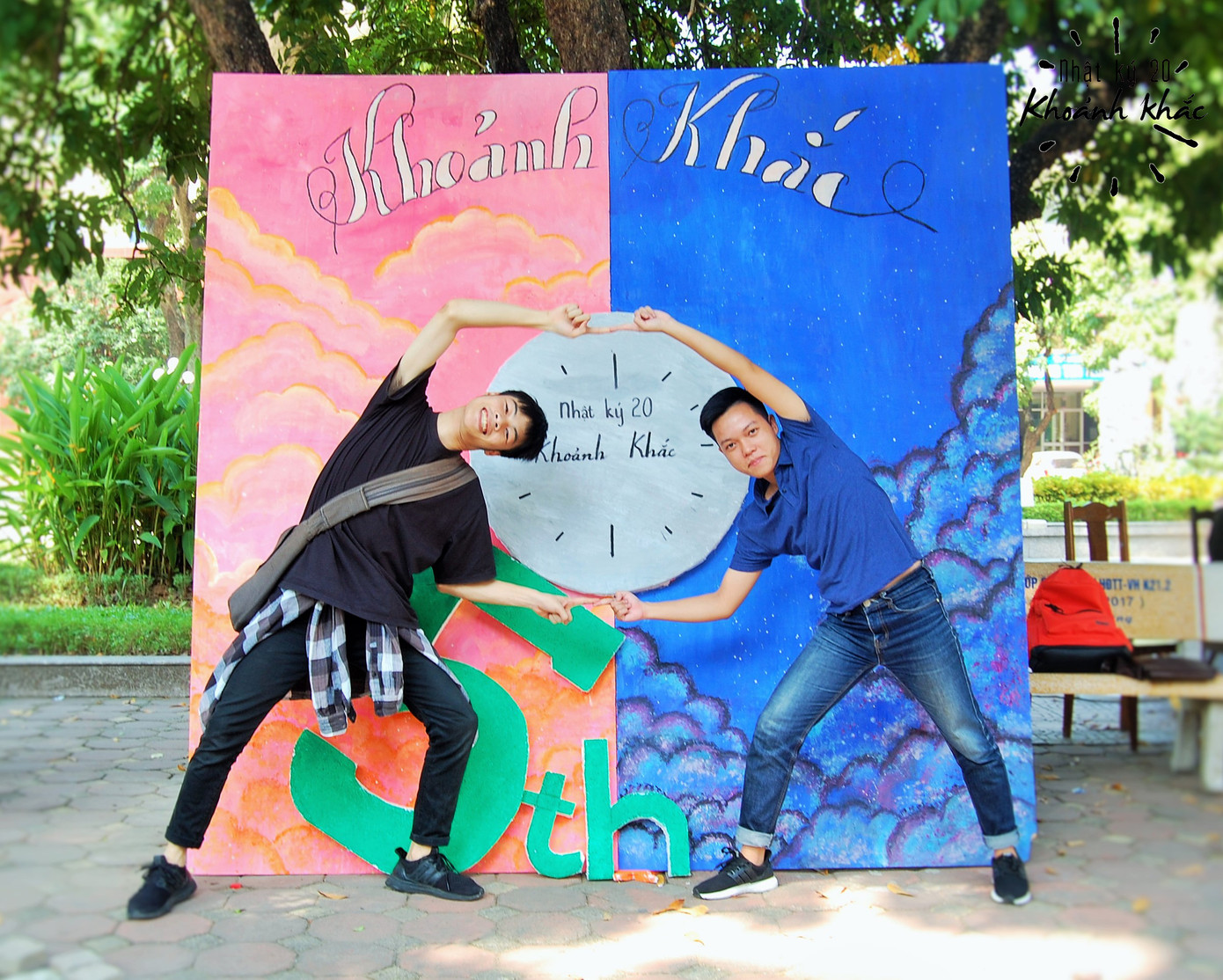 Quá trình chuẩn bị, dựng photobooth được BTC thực hiện vô cùng tâm huyết.