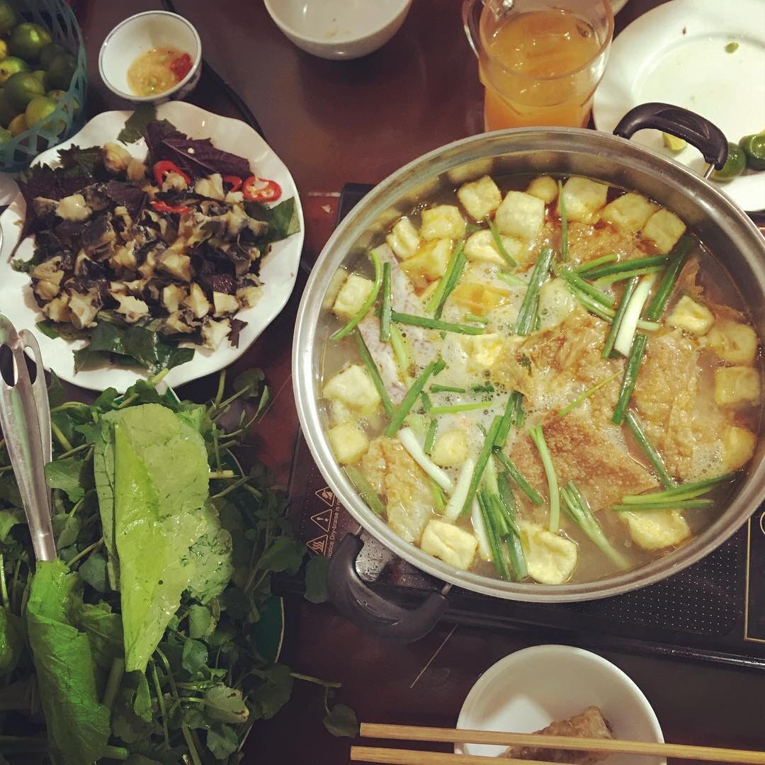 Trưa nay "măm" gì: Dạo quanh một vòng quán ăn của các "bà" nổi tiếng tại Hà Nội ảnh 9