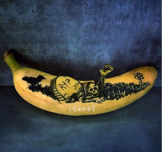 Một quả chuối hoàn hảo để trưng bày trong đêm Halloween.