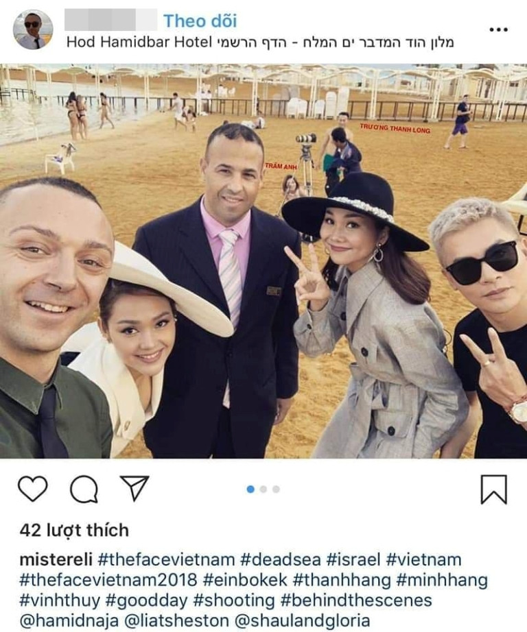 Ê-kíp chương trình chụp hình kỉ niệm cùng nhau và ở xa xa là Trâm Anh và Trương Thanh Long của team Minh Hằng.