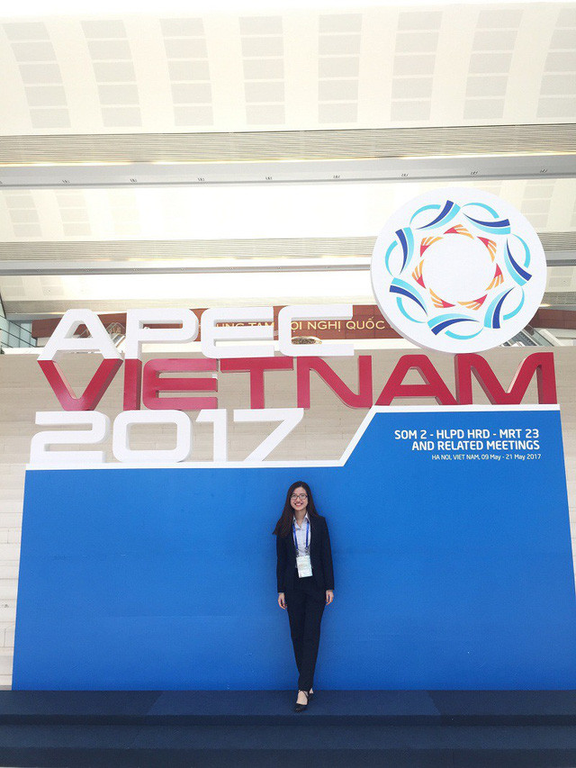 Phương Anh là TNV của Hội nghị Bộ trưởng Thương mại APEC MRT năm 2017.