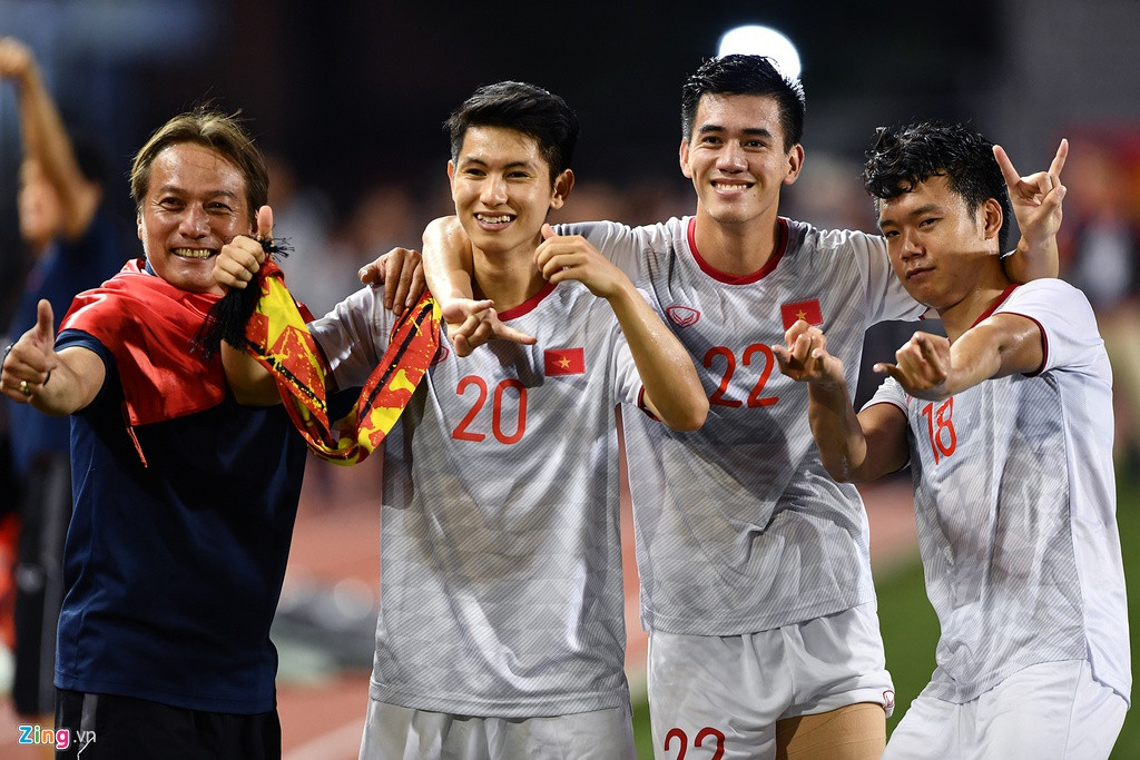 Tiến Linh, Thành Chung là những cầu thủ từng đóng góp nhiều công lớn ở các trận đấu vòng bảng.