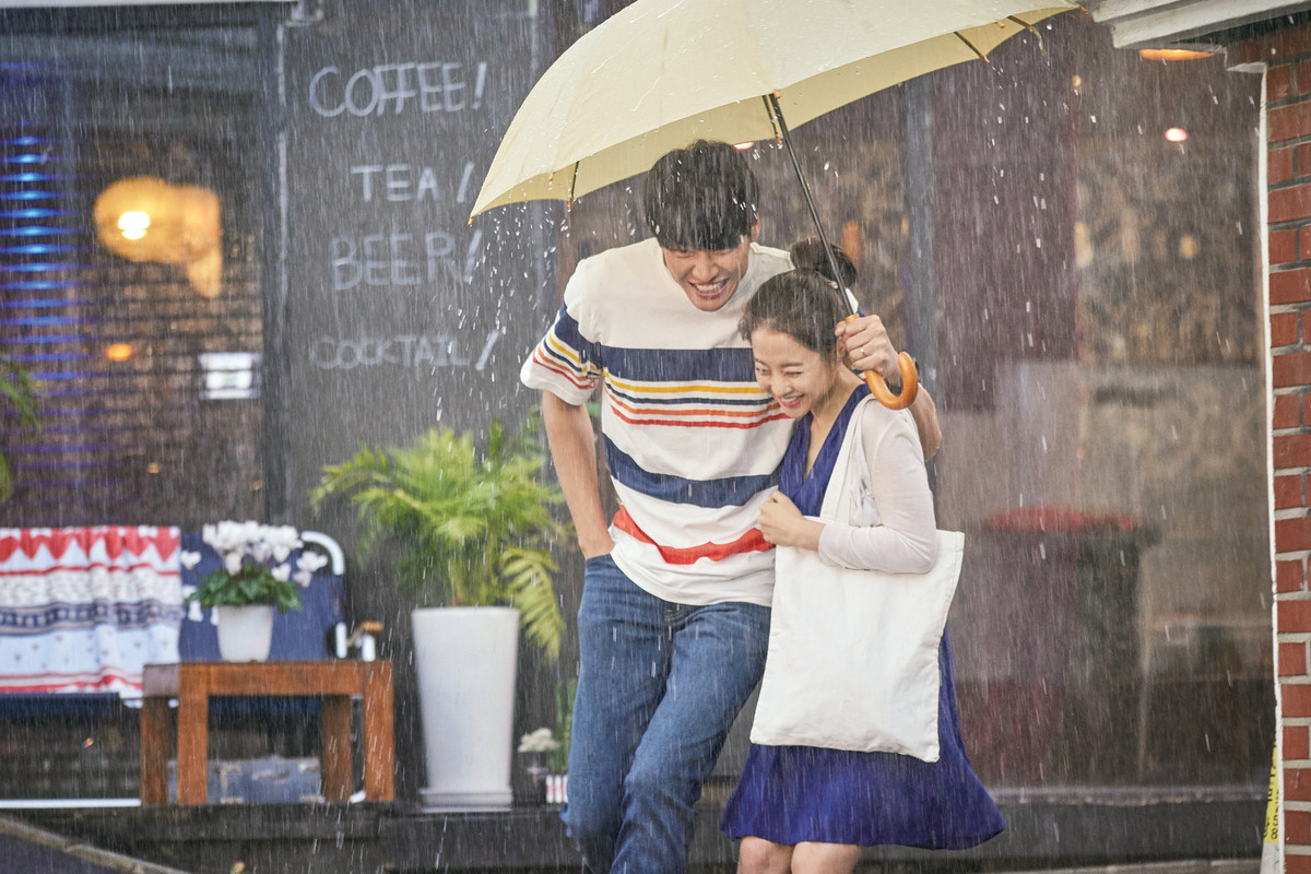 Những cặp đôi đũa lệch “nàng mét rưỡi - chàng mét tám” dễ thương trên màn ảnh châu Á ảnh 26