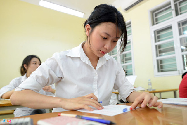 Thí sinh dự thi THPT quốc gia. Ảnh: T.T.