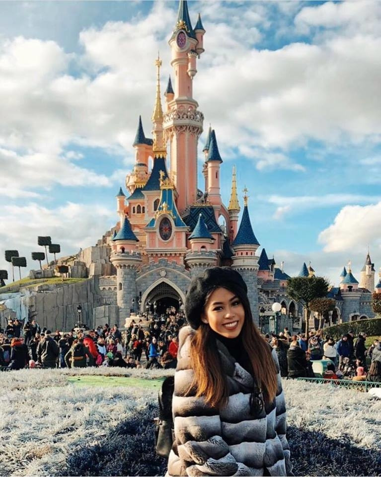 Với xuất thân vô cùng danh giá, chính vì thế nên từ sớm Tiên Nguyễn đã có cuộc sống xa hoa chẳng hề kém cạnh ai.