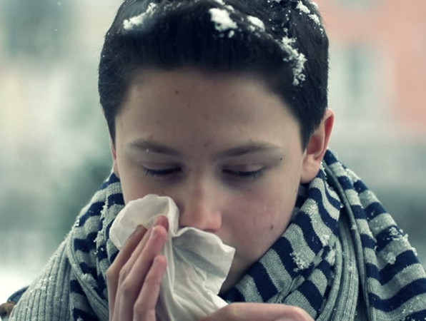 Lượng vi khuẩn tồn tại sẵn trong mũi có thể khiến một số người bị cảm nặng hơn những người khác.