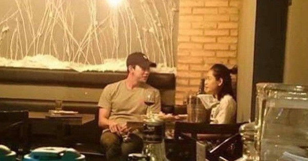 Trước đó cả hai từng được fan bắt gặp đi chung với nhau.
