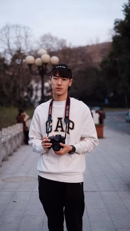 Nhìn ảnh này dễ nhiều người lầm tưởng là một mẫu nam mới nổi nào luôn ý chứ!