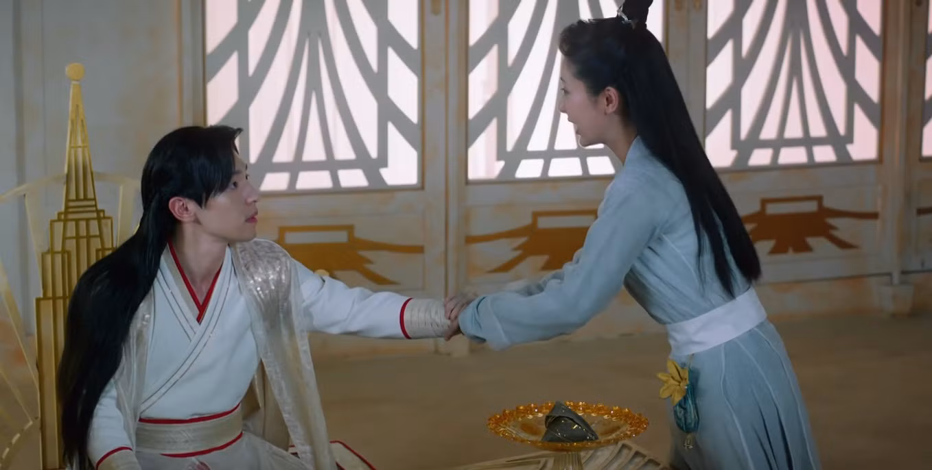 Ban đầu giả vờ không chịu đổi bánh.