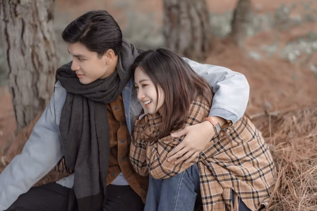 Jun Vũ bất ngờ trở thành "nàng thơ" của Quang Đại trong phim ngắn quay tại Hà Nội ảnh 5