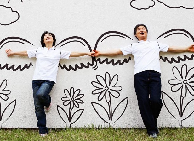 Tự nghĩ và nói với bản thân những điều tích cực chính là bước đầu tiên để tự tin hơn.