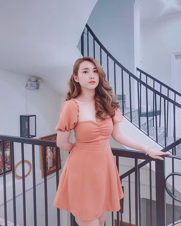 Lê Thị Thanh là hot-girl sở hữu hàng chục ngàn lượt theo dõi trên mạng xã hội.