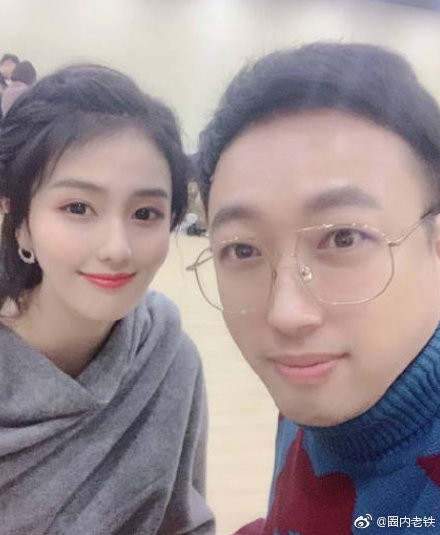 Nhìn mất một lúc vẫn không chắc đây có phải là Trương Gia Nghê hay không...