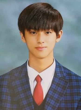 Thí sinh Produce X 101 - "Thiên tài khuôn mặt" Kim Minkyu ( Yeongdong High School)