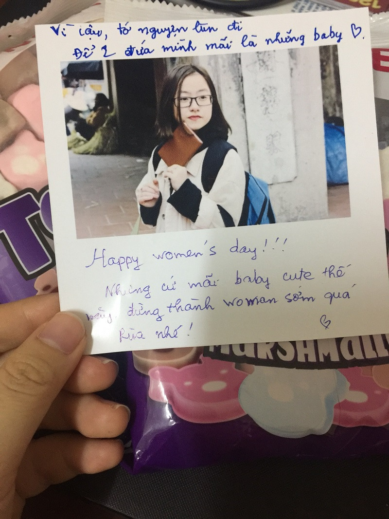 "Vì cậu, tớ nguyện lùn đi. Để 2 đứa mình mãi là những baby..."