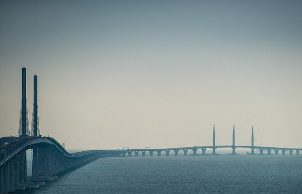 Một hình ảnh khác của cây cầu dài nhất thế giới. Ảnh: Getty