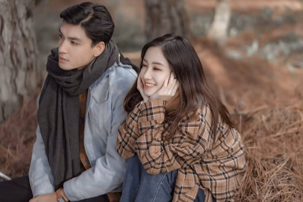 Jun Vũ bất ngờ trở thành "nàng thơ" của Quang Đại trong phim ngắn quay tại Hà Nội ảnh 3