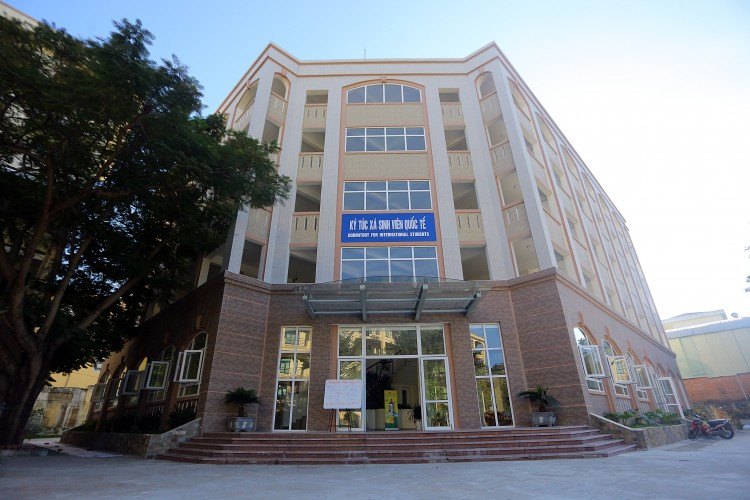 Được khởi công từ tháng 12/2016 đến ngày 20/11 vừa qua, công trình Ký túc xá sinh viên quốc tế đã hoàn thành và đưa vào sử dụng tại Trường Đại học Kinh tế - Đại học Đà Nẵng.