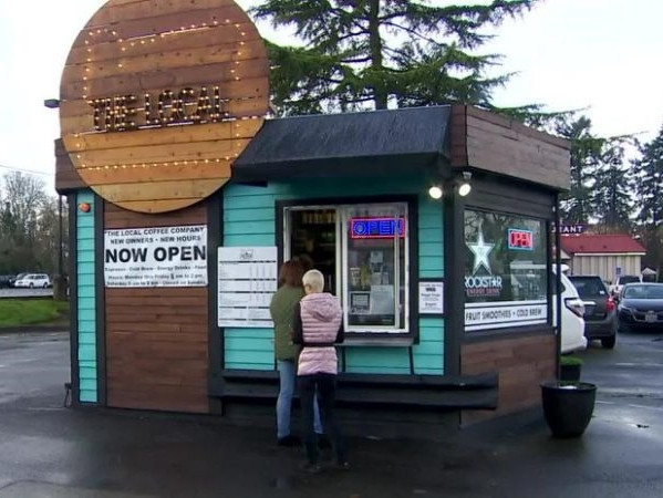 Tiệm café nhỏ của ông bà McAdams.