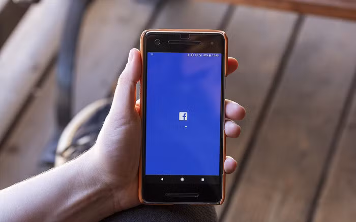 Bộ TT&amp;TT yêu cầu Facebook phải định danh tài khoản người dùng tại Việt Nam, và chỉ tài khoản đã được định danh mới được phép livestream.