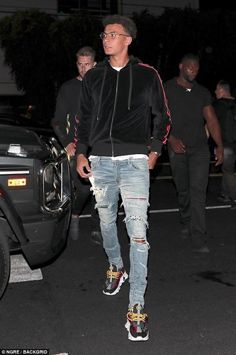 Ngoài Paul Pogba, tiền vệ Dele Alli của ĐT Anh cũng có mặt ở bữa tiệc này. (Ảnh: Daily Mail).