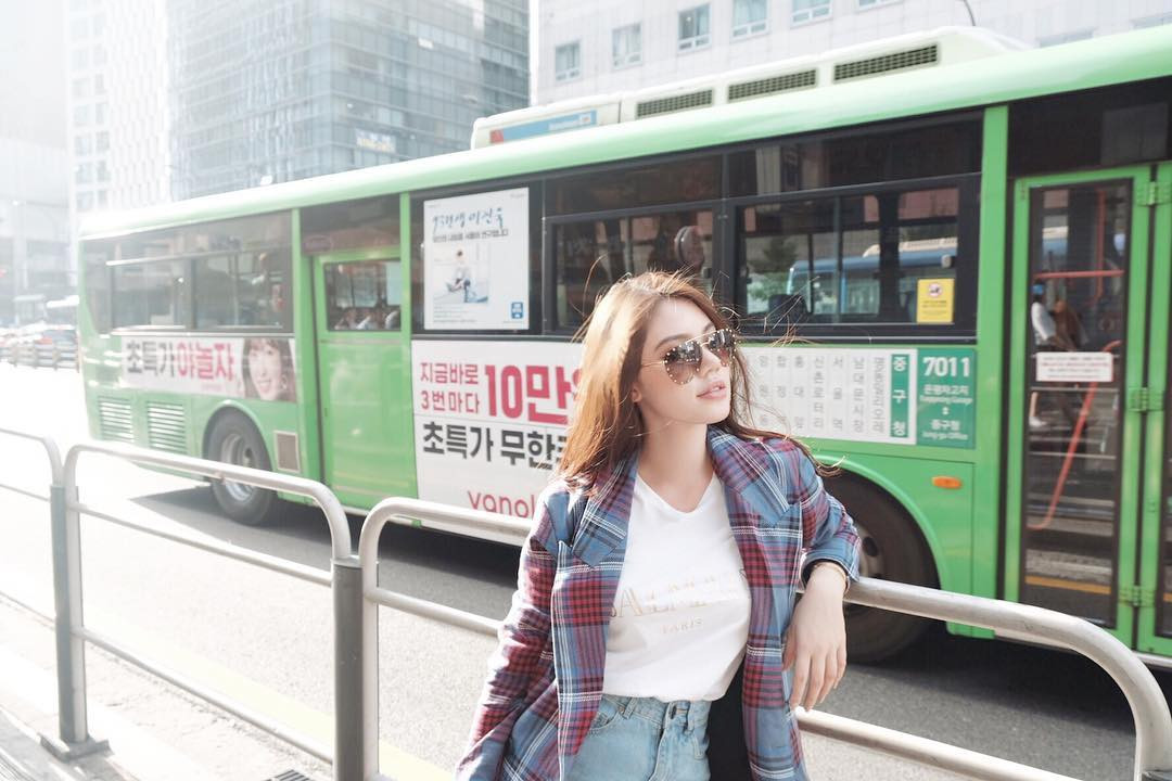 Jolie đã tự mình chi tiền cho những chuyến đi khắp thế giới.