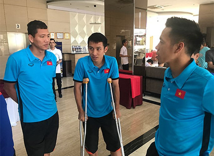 Trước khi về nước, anh đã được sự quan tâm, động viên rất lớn từ các đồng đội. Ảnh VOV Trước khi về nước, anh đã được sự quan tâm, động viên rất lớn từ các đồng đội. Ảnh VOV