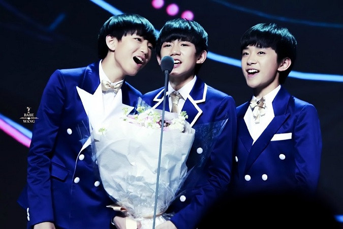 TFBOYS - Cùng nắm tay nhau đồng hành trên con đường thanh xuân ảnh 4