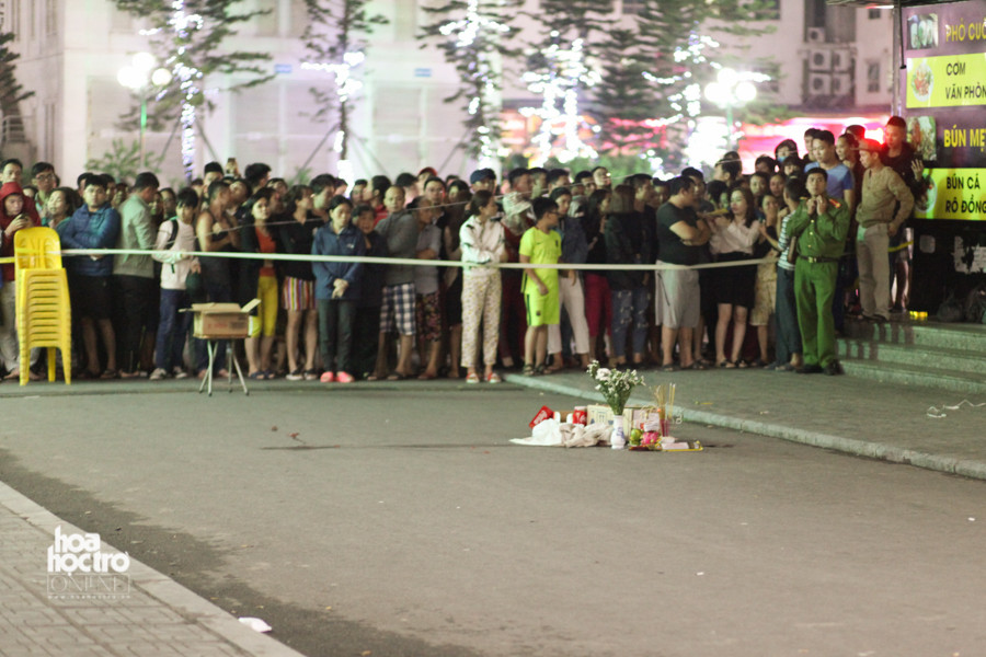 Hiện trường kinh hoàng vụ thi thể trẻ sơ sinh nghi rơi từ trên cao xuống ở chung cư Linh Đàm