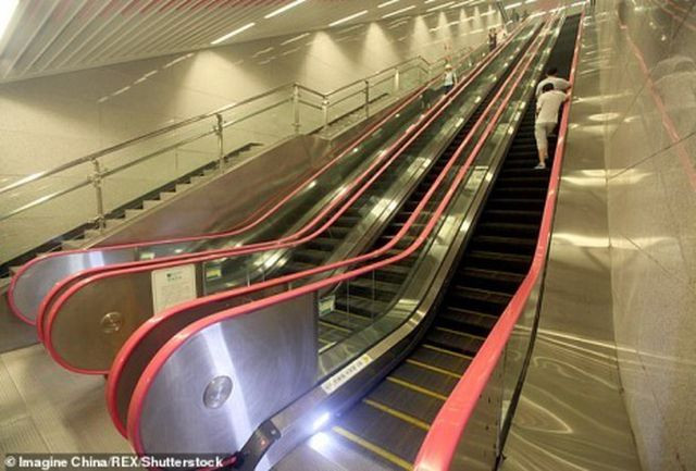 Đường xuống nhà ga tàu điện ngầm sâu nhất Trung Quốc, ở độ sâu 94m