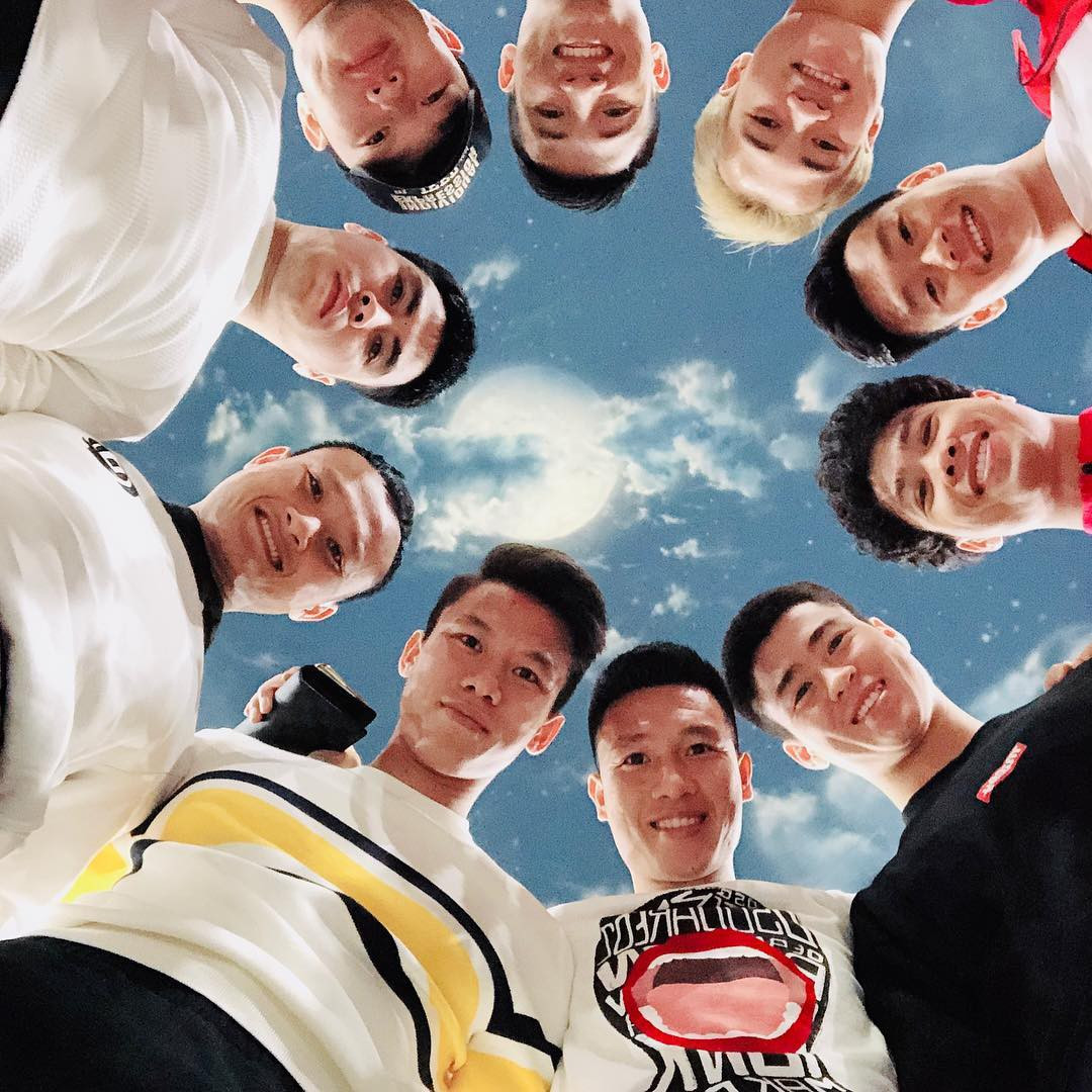 Cả thế giới ra đây mà xem dàn hotboy quy tụ trong một khung hình này!