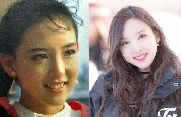 Nayeon (Twice) đúng là bản sao hoàn hảo của mẹ từ ánh mắt sáng bừng, sống mũi cao và nụ cười răng thỏ đáng yêu.