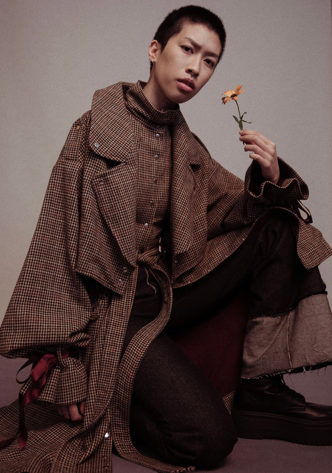 Khám phá "lai lịch" của các NTK nổi tiếng sẽ xuất hiện tại "VIFW 2019" ảnh 5