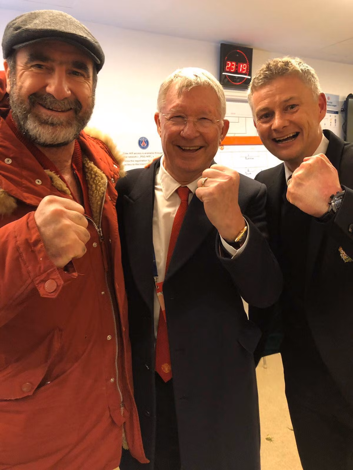 Ba huyền thoại cùng sát cánh trong đêm lịch sử của Quỷ đỏ.