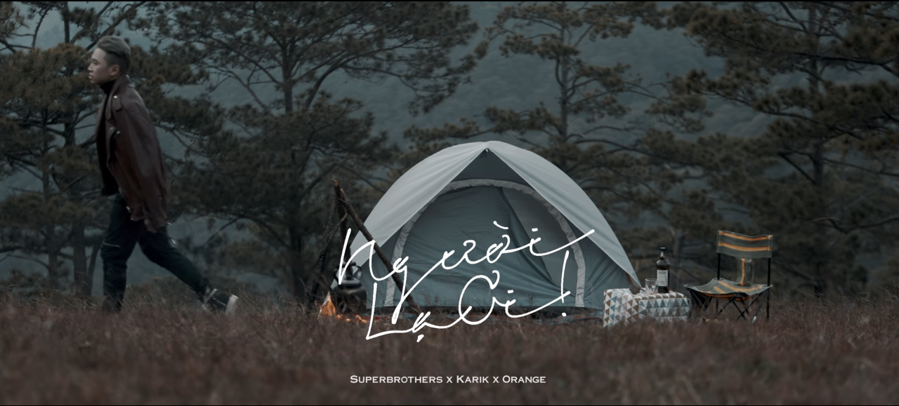 Bản phối bắt tai và vừa vặn, đồng thời mang hơi hướm thời đại khiến cho Người Lạ Ơi trở nên dễ 