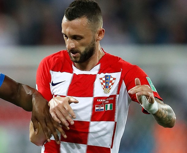 Tiền vệ: Brozovic.