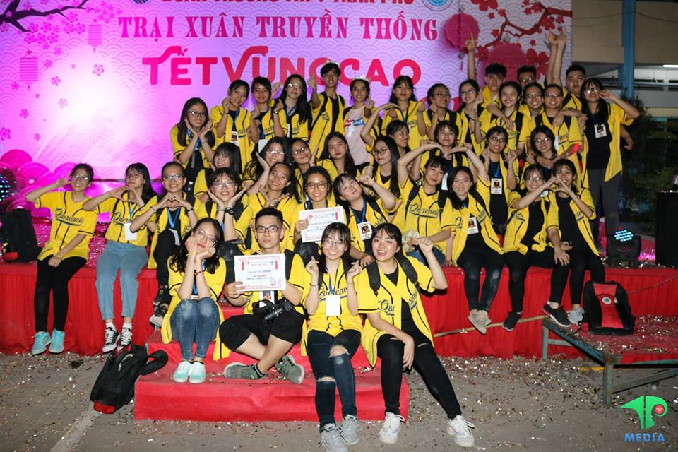 Mừng tuổi 18 của chúng mình...