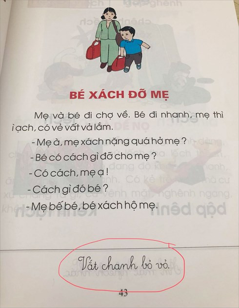 Bài "Bé xách đỡ mẹ" cũng đang có nhiều ý kiến trái chiều.