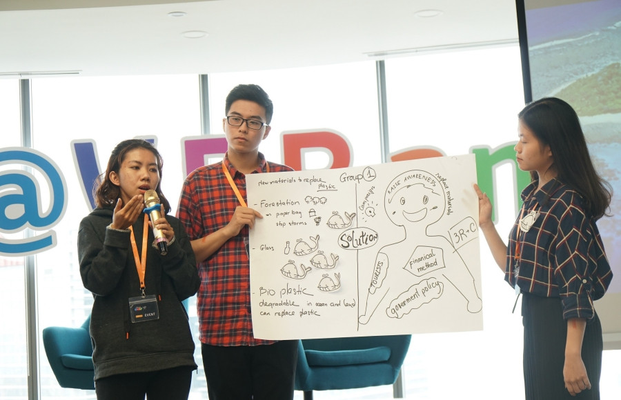 Các bạn tham gia hội thảo tự tin chia sẻ về giải pháp khắc phụ ô nhiễm môi trường biển…