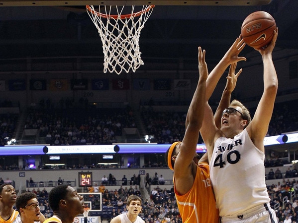 Khi tháng 3 được coi là tháng để xem bóng rổ, thì gia đình tôi ưa thích thời điểm này hơn hẳn.