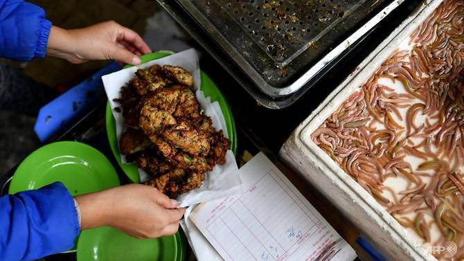 Món chả rươi của Hà Nội lên báo Pháp. Món chả rươi của Hà Nội lên báo Pháp.